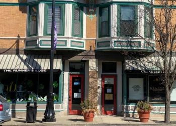 Libertyville’s matching grant program fosters business growth by offering up to $5,000 in grants for eligible businesses, stimulating local economy and commercial property enhancements.