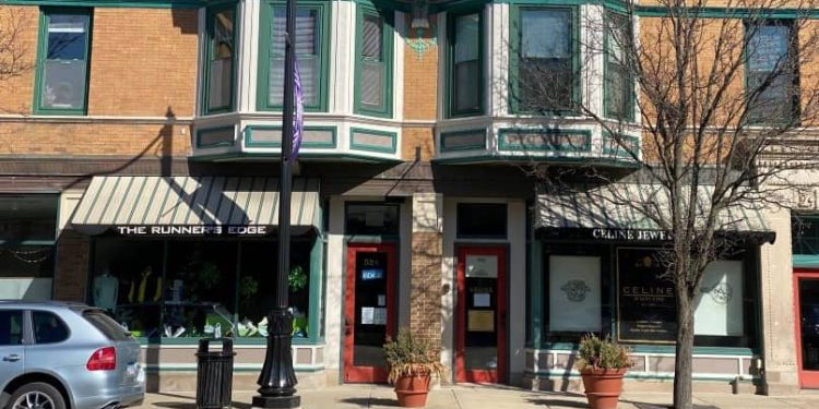 Libertyville’s matching grant program fosters business growth by offering up to $5,000 in grants for eligible businesses, stimulating local economy and commercial property enhancements.