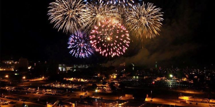 Photo of the Libertyville Fireworks from last year