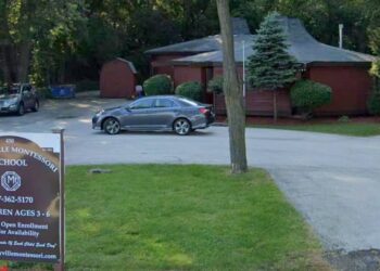 Libertyville Montessori School Closes with Two Day Warning
