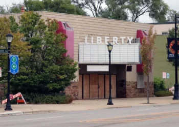 Libertyville Theater legal battle